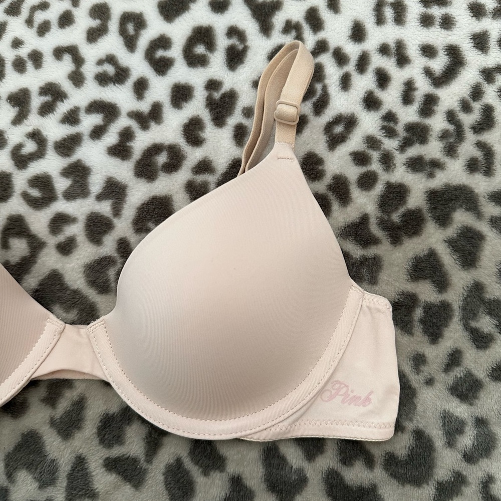 PINK Victoria’s Secret Wear Everywhere Lightly Lined T-Shirt Bra Marzipan 34A - Picture 4 of 13